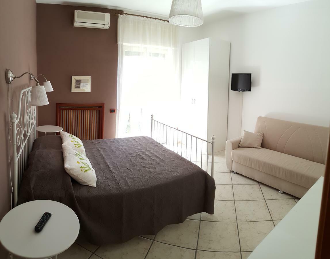 B&B Aminei Metro Naples Exterior photo